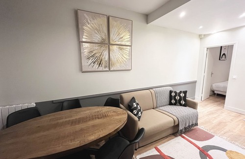 Quartier du Faubourg-Montmartre Apartment | Urban Flat 07 - Charming 1BDR Flat near Grands Boulevards