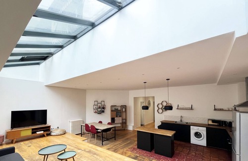 19th Arrondissement Apartment | Urban Flat 186 - Spacious 3 Bedroom Flat in Paris