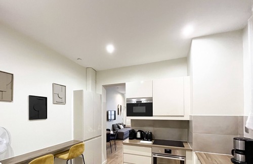 8th Arrondissement Apartment | Urban Flat 64 - Sublime Apartment by Champs-Elysées