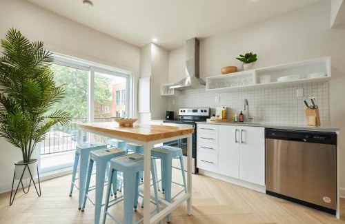 Plateau Mont Royal Apartment | Urban Gem in Le Plateau by Denstays