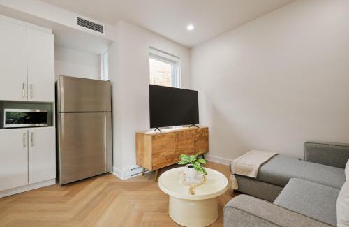 Plateau Mont Royal Apartment | Urban Gem in Le Plateau by Denstays
