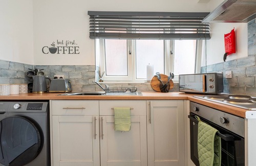 Lincoln Apartment | Urban Hideaway *Superking*Free Parking*Fast Wifi*