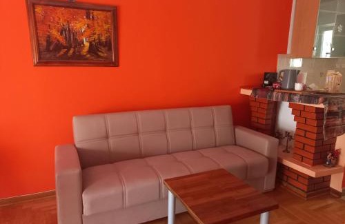 Zvezdara Apartment | Urban Nest - Orange