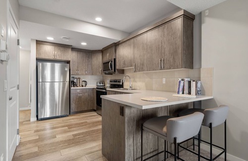 Sage Hill House | Urban Oasis 2 BR With parking space