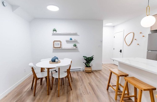 Winnipeg Apartment | *Urban Oasis | Cozy & Central | 5 min to Downtown*