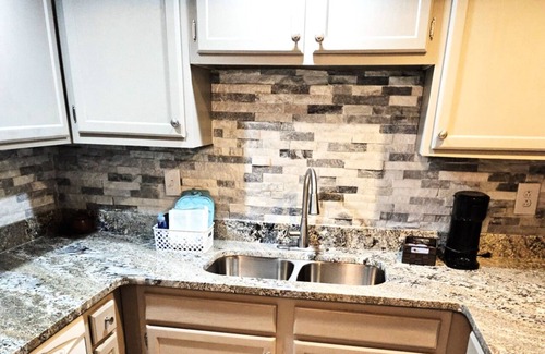 Huntsville Condo | Urban Oasis Retreat in the Southwest where its best!