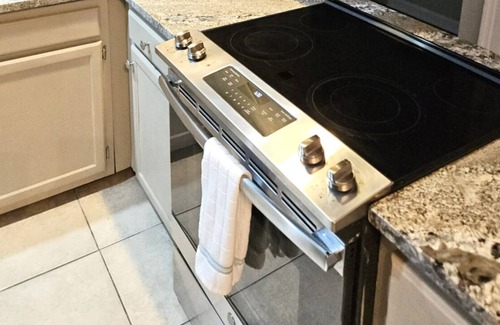 Huntsville Condo | Urban Oasis Retreat in the Southwest where its best!