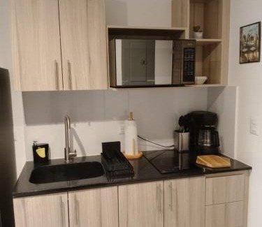 Zona 10 Apartment | Urban One Bedroom Apartment zone 10 with parking and balcony