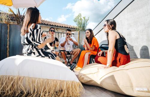 Villefranche-de-Rouergue Hotel | Urban Style LES FLEURINES