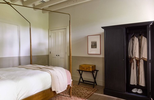 Fishtown Hotel | Urban Vibes in Philly – 4 Suites Walk to Rittenhouse, Old City & Nightlife