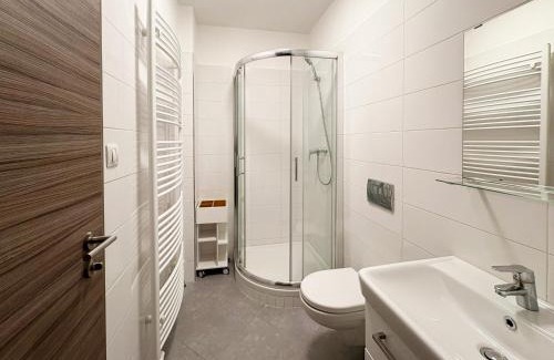 Holesovice Apartment | UrbanFlat1615 with Parking