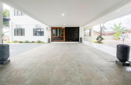 Mertoyudan Hotel | Urbanview Griya Cendhani Magelang