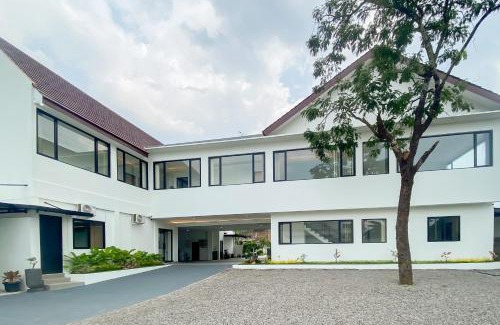 Mertoyudan Hotel | Urbanview Griya Cendhani Magelang