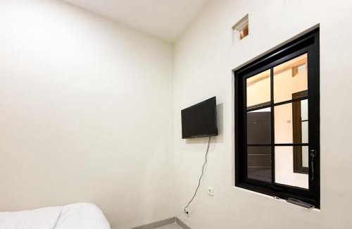 Depok Hotel | Urbanview Hotel Simple near Pakuwon Mall Jogja