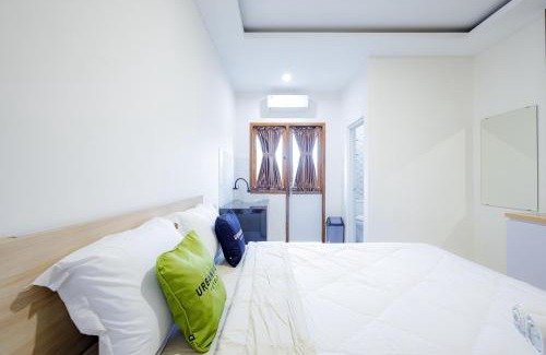 Ragunan Hotel | Urbanview Hotel Syariah The Ragunan Residence