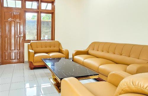 West Cirebon Hotel | Urbanview MJ Hotel Syariah Cirebon by Reddoorz