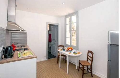 Saint-Emilion Apartment | Ursulines garden, Saint-Émilion center, T1 35m2