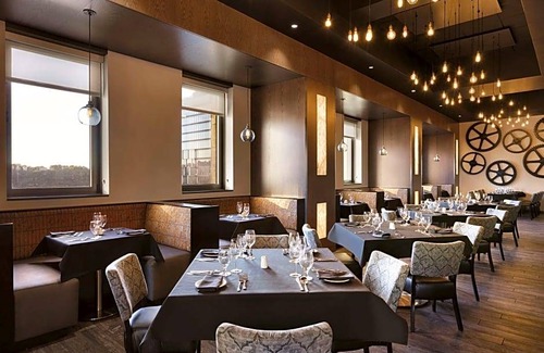 Downtown Pittsburgh Hotel | Embassy Suites By Hilton Pittsburgh Downtown