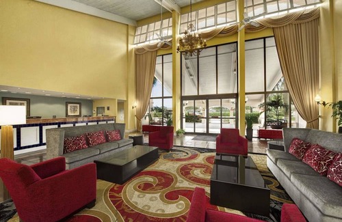 Villages of Palm Beach Lakes Hotel | Ramada by Wyndham West Palm Beach Airport