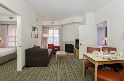 Villages of Palm Beach Lakes Hotel | Residence Inn by Marriott West Palm Beach