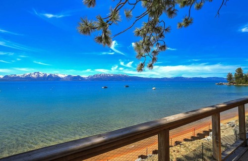 Zephyr Cove House | Lakefront Cabin | Beach-Deck-Epic Views | Sleep 10