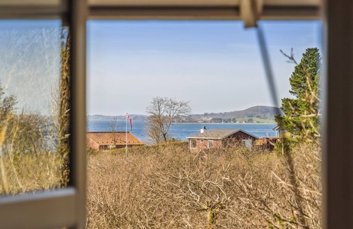 Lyngsbæk Strand House | "Usbjorn" - 500m from the sea by Interhome