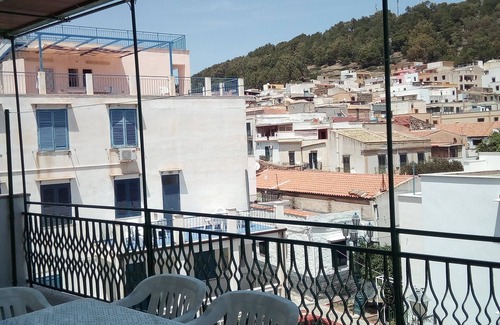 Ustica Apartment | USTICA- Panoramic apartment in the center