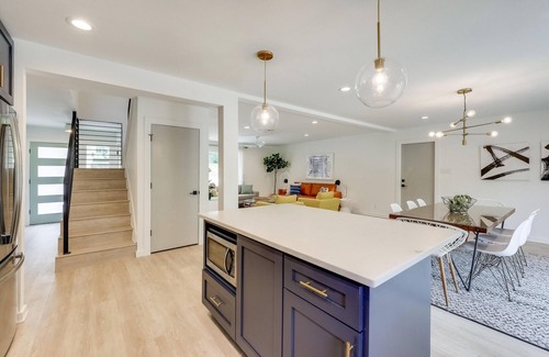 Greater South River City House | UT Football Fave - Pool, 2 Miles to Downtown ATX