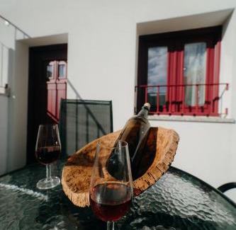 Bomfim House | Uva Douro Houses - Casa Santana