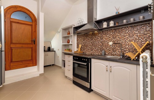 Kamari House | Uva Nera House Oia