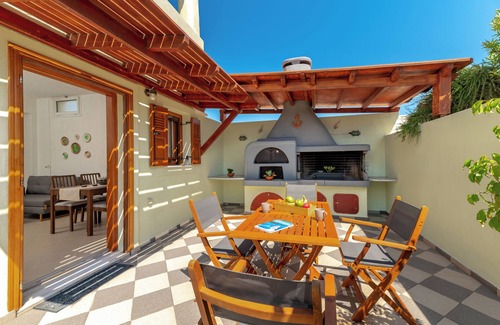 Kamari House | Uva Nera House Oia
