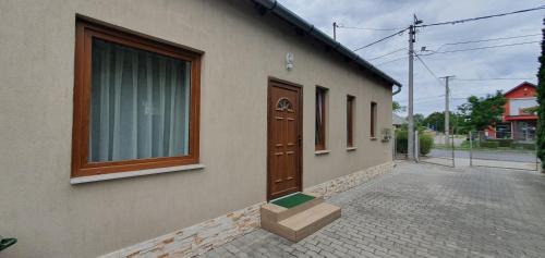 Kalocsa Apartment | Vár-Lak Vendégház