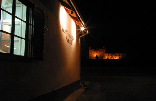 Sarospatak Bed & Breakfast | Vár Vendéglő Panzió