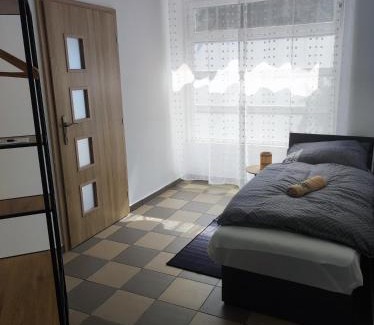 Tata Apartment | Váralja Vendégház Tata