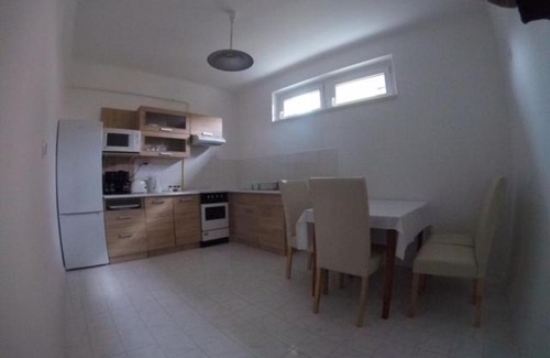 Siofok Apartment | VÁRLAK VENDÉGHÁZ Apartman 1