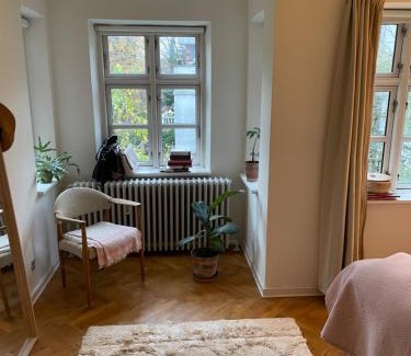 Odense House | Værelse udlejes i herskabslejlighed midt i Odense by