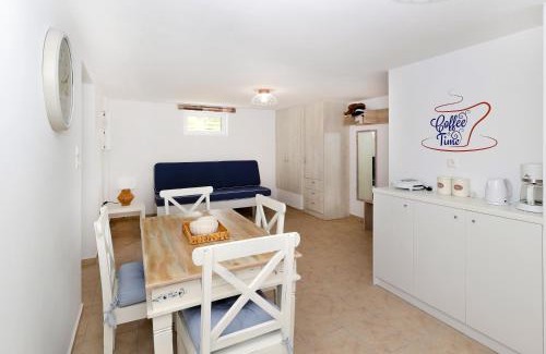 Vagia Apartment | V.A.G.I.A. Apartment