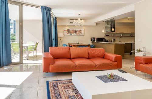 Victoria and Alfred Waterfront Apartment | V&A Waterfront Luxury Apartments by McStay
