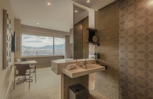 Castropol Hotel | V Grand Hotel, a member of Radisson Individuals