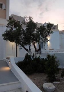 Fira House | v&n villa santorini