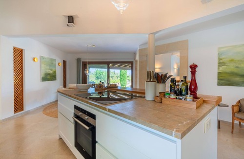 Alcudia Villa | V. Peroia by BeBreeze