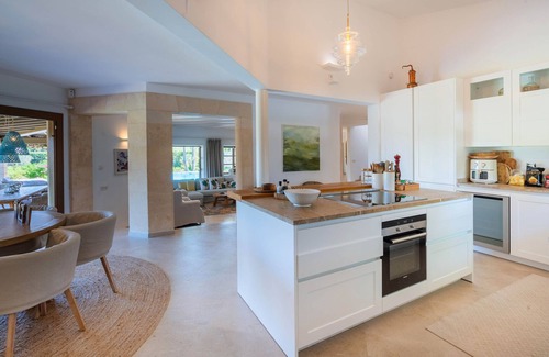 Alcudia Villa | V. Peroia by BeBreeze