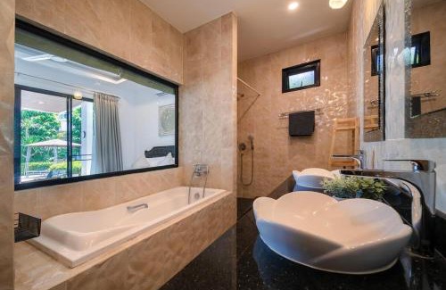 Rawai Villa | V187 Walkable to Beach Very modern Jacuzzi pool
