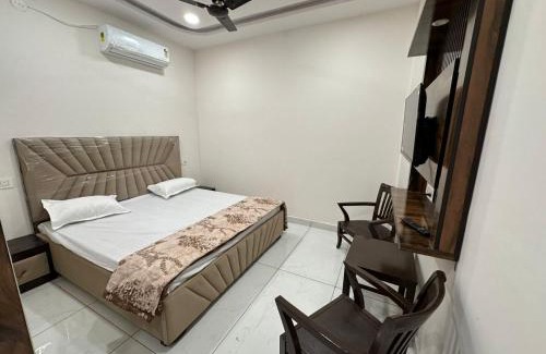Jalandhar Hotel | V2 Guest House