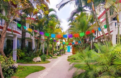 Colonia Adolfo Lopez Mateos Villa | V5A Grand Villa Panoramica with 4 Bedrooms in the Center of Cozumel