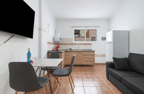 Aguimes Apartment | Vacation Apartment 'Unidad B' with Sea View, Wi-Fi and Air Conditioning