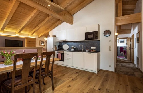Ramsau bei Berchtesgaden Apartment | Vacation apartment Hochkalter, 1-4 persons, 90 sqm, balcony, TV, 1 bedroom
