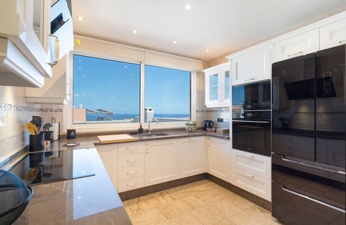 Caleta de Fuste House | Vacation Home 'Kentia' with Sea View, Private Terrace and Wi-Fi