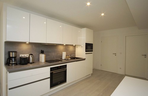 Gross Zicker Apartment | Vacation apartment with balcony, free use AHOI Sellin- Inselwind FeWo MEERsonne