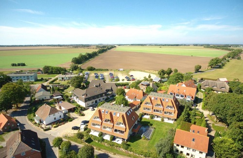 Breege Apartment | Vacation apartment near the harbor with terrace and sea view - Hafenhäuser Breege FeWo 13